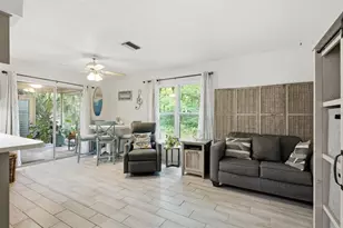 10624 Encino Ct, Port Richey, FL 34668 - Photo 12