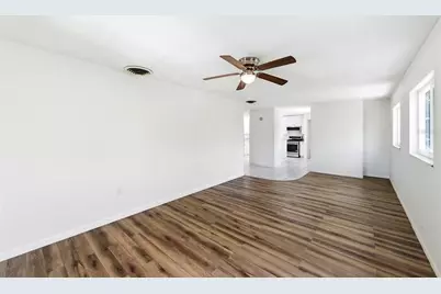 5136 68th Street N, Saint Petersburg, FL 33709 - Photo 8