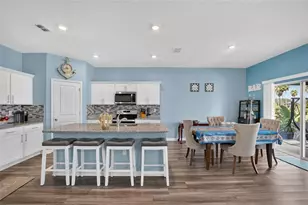 1325 Anchor Bend Dr, Ruskin, FL 33570 - Photo 10