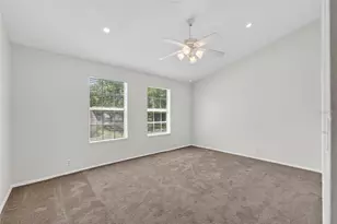 658 Green Valley Rd, Palm Harbor, FL 34683 - Photo 48