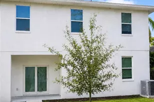 2045 27th Ave N, Saint Petersburg, FL 33713 - Photo 10