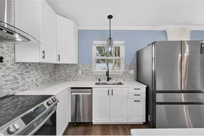 4317 Trout Drive SE, Saint Petersburg, FL 33705 - Photo 12