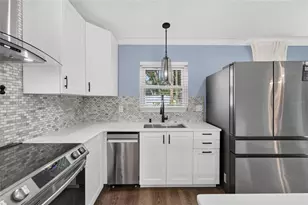 4317 Trout Dr SE, Saint Petersburg, FL 33705 - Photo 12