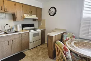 4373 Tahitian Gardens Cir, Holiday, FL 34691 - Photo 10
