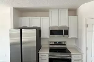 10777 Ironwood Tree Wy, San Antonio, FL 33576 - Photo 6