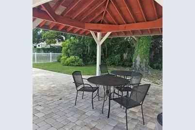 802 Brandy Wine Drive, Largo, FL 33771 - Photo 24