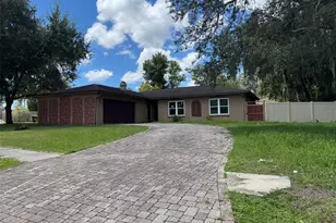 10916 N 19th St, Tampa, FL 33612 - Photo 2