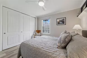 137 12th St E, Tierra Verde, FL 33715 - Photo 32