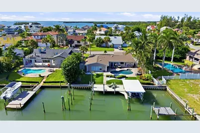 137 12th Street E, Tierra Verde, FL 33715 - Photo 8