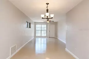 1522 Tilsen Dr, Tampa, FL 33612 - Photo 8
