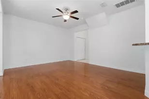 2621 Fiddlestick Cir, Lutz, FL 33559 - Photo 8