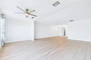 6025 Shore Blvd S, Gulfport, FL 33707 - Photo 16