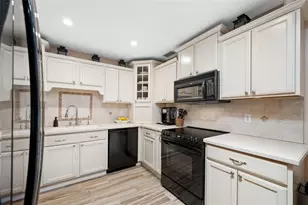 2034 58th Ln N, Clearwater, FL 33760 - Photo 22