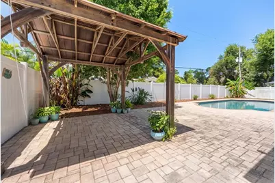 10928 118th Street, Seminole, FL 33778 - Photo 2