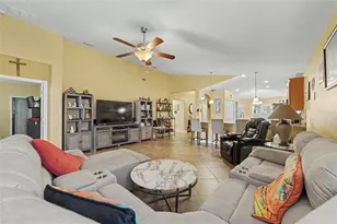 14219 Stockwell Ln, Ruskin, FL 33573 - Photo 8