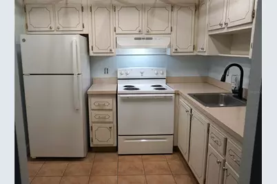 201 Bedford Trail #138, Sun City Center, FL 33573 - Photo 8