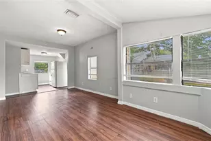 1521 12th St S, Saint Petersburg, FL 33705 - Photo 2