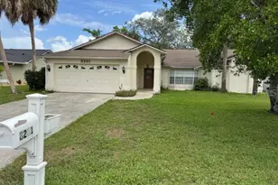 8201 Rhanbuoy Rd, Spring Hill, FL 34606 - Photo 2