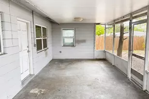 4957 62nd St N, Kenneth City, FL 33709 - Photo 14