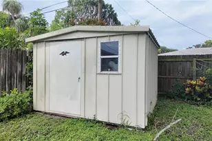 7485 17th St N, Saint Petersburg, FL 33702 - Photo 30