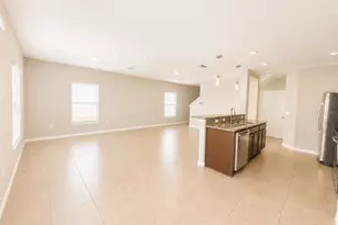 7422 Evening Primrose Ct, Tampa, FL 33619 - Photo 4