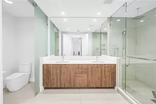 275 1st Ave S, Saint Petersburg, FL 33701 - Photo 28