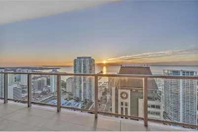 275 1st Avenue S #3704, Saint Petersburg, FL 33701 - Photo 1