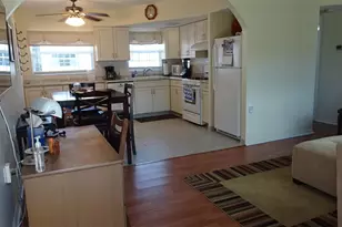 7729 39th Terrace N, Saint Petersburg, FL 33709 - Photo 4