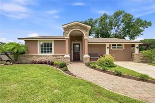 9020 Auburn Way, Tampa, FL 33615 - Photo 6
