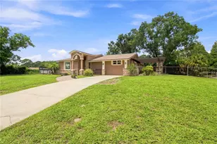 9020 Auburn Way, Tampa, FL 33615 - Photo 4