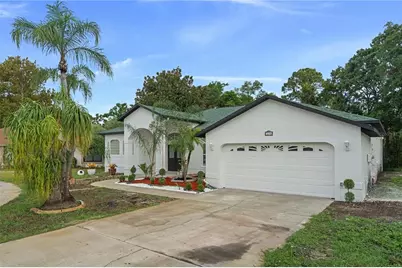 3239 Glenwood Circle, Holiday, FL 34691 - Photo 4
