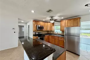 5560 14th Ave N, Saint Petersburg, FL 33710 - Photo 4