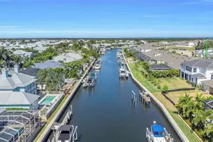 1016 Signet Dr, Apollo Beach, FL 33572 - Photo 86