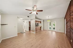1913 Cedarbrooke Dr, Lutz, FL 33549 - Photo 8