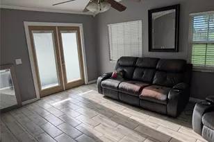 510 Cloverleaf Dr, Lithia, FL 33547 - Photo 6