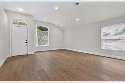 7737 Marbella Creek Avenue, Tampa, FL 33615 - Photo 30