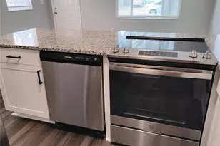 5211 7th Ave N, Saint Petersburg, FL 33710 - Photo 10