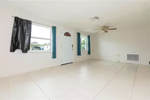 1447 Weyford Ln, Holiday, FL 34691 - Photo 4