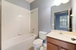11006 Tahiti Isle Ln, Tampa, FL 33647 - Photo 8