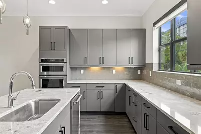 919 Arlington Avenue N, Saint Petersburg, FL 33705 - Photo 16