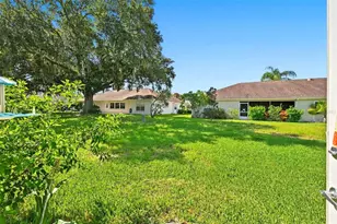 2418 Oxford Down Ct, Sun City Center, FL 33573 - Photo 34