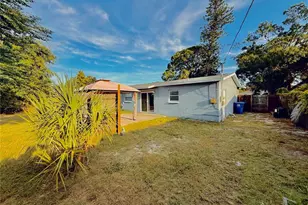 349 Dolphin Ave SE, Saint Petersburg, FL 33705 - Photo 16