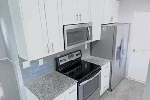 349 Dolphin Ave SE, Saint Petersburg, FL 33705 - Photo 6