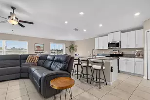 12826 Wildflower Meadow Dr, Riverview, FL 33579 - Photo 8