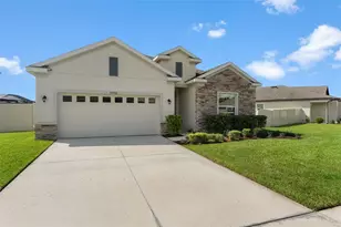 30908 Parrot Reef Ct, Wesley Chapel, FL 33545 - Photo 2