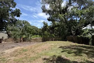 10120 Alafia St, Gibsonton, FL 33534 - Photo 8
