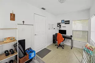 5709 35th St N, Saint Petersburg, FL 33714 - Photo 10