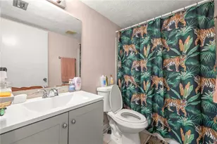 4200 37th St S, Saint Petersburg, FL 33711 - Photo 8