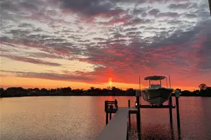 704 Bayshore Dr, Tarpon Springs, FL 34689 - Photo 58
