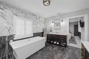 704 Bayshore Dr, Tarpon Springs, FL 34689 - Photo 38